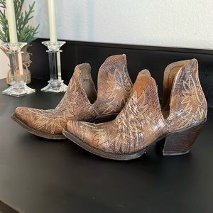 Artiat Women’s Dixon Boot